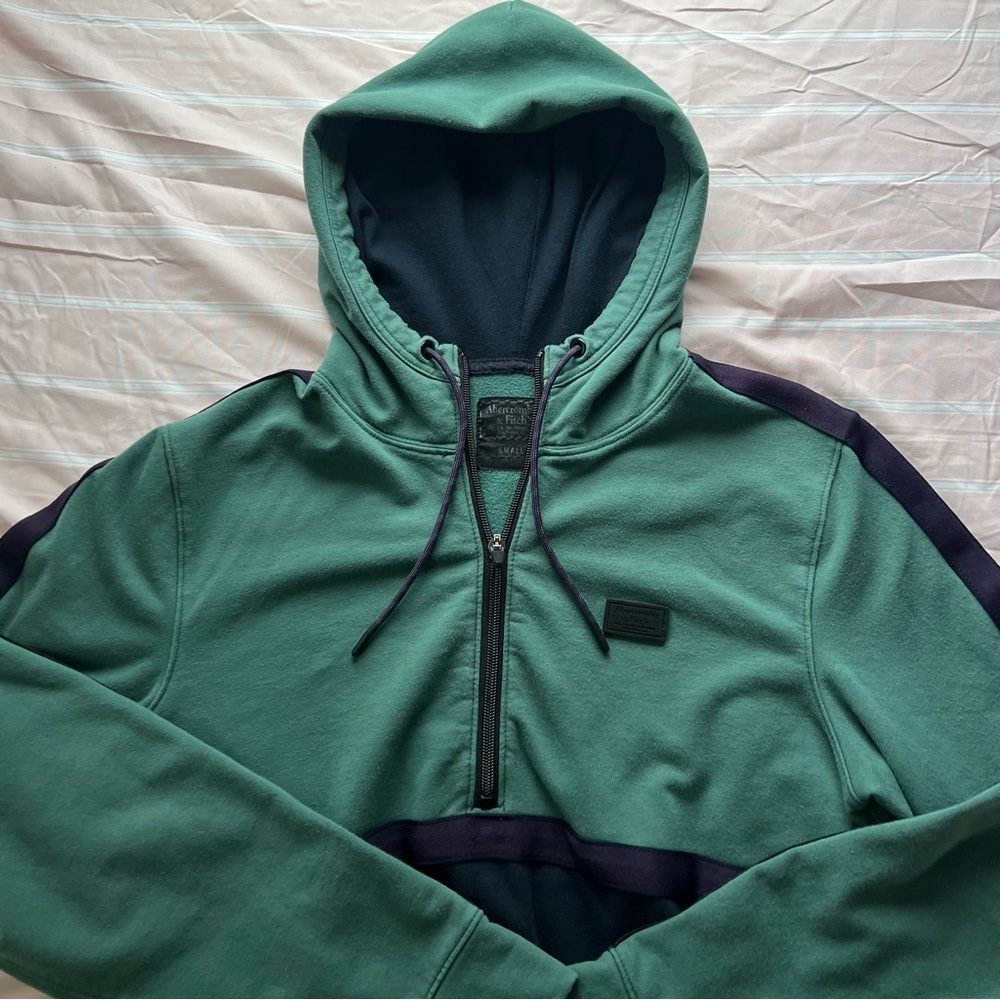 Abercrombie & Fitch Green and Navy Zip-Up Sweater